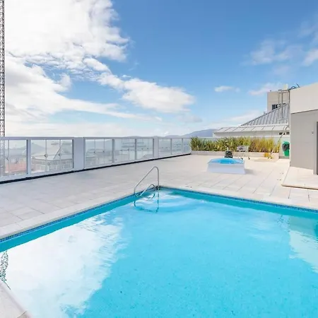 & Spacious 1br W Pool Apartment *