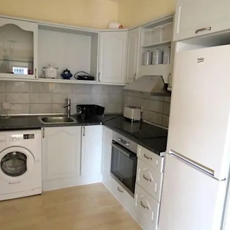 & Spacious 1br W Pool Gibraltar